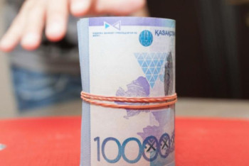 Фотография к новости: Ақтаудағы жұмыспен қамту басқармасының бөлім басшысы парамен ұсталды 