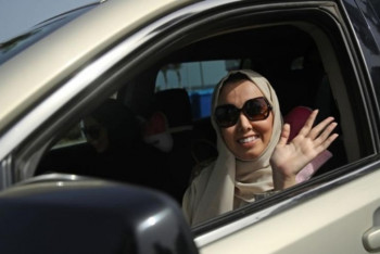 Фотография к новости: Сауд Арабиясына әйелдерге жалғыз келуге рұқсат берілді 