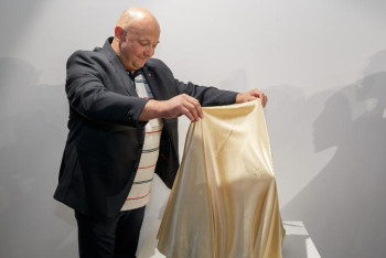 Фотография к новости: Чехиялық шыны шебері Елбасыға ерекше сый тартты