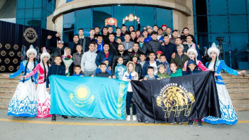 Фотография к новости: Боксшы Батыр Жүкембаев елге оралды