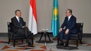 Фотография к новости: Тоқаев Сингапур премьер-министрі мен Иран президентін Қазақстанға шақырды