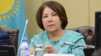 Фотография к новости: Қарақұсова атаулы әлеуметтік көмек алушылардың көбейгеніне таңқалды