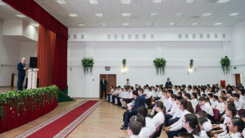 Фотография к новости: Экосағат. Атамқұлов ағылшынша өткен сабаққа қатысты