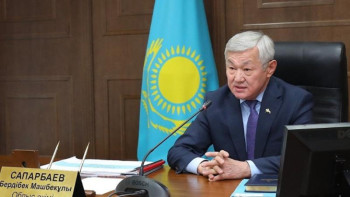 Фотография к новости: Бердібек Сапарбаев мәдениет және спорт министрлігін сынға алды