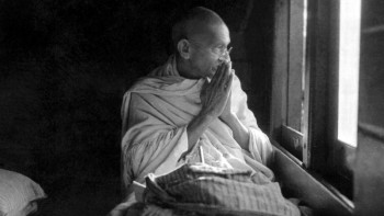 Фотография к новости: Вандалдар Гандидің мүрде күлін ұрлап кетті