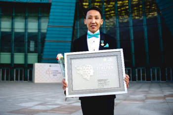 Фотография к новости: Семейлік ұстаз «Әлем мұғалімі» жаһандық сыйлығының номинанты атанды