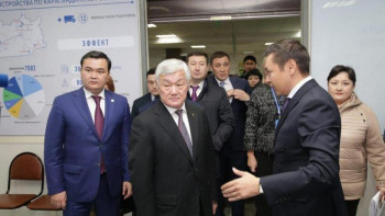 Фотография к новости: Сапарбаев Қарағандыдағы жұмысқа орналастыру мәселелерімен танысты