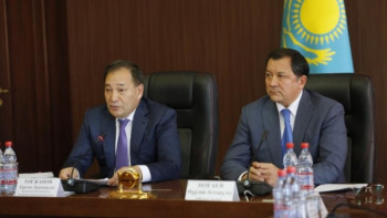 Фотография к новости: Атырауда еңбек құқығы мәселесі талқыланды