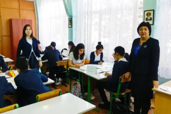 Фотография к новости: Ұстаз: Қазақ мектебінде білім төмен деген түсінік – дұрыс емес 