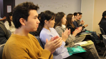 Фотография к новости: Елордада ұл үйленгенше, қыз ұзатылғанша айтылмайтын тақырып талқыланды