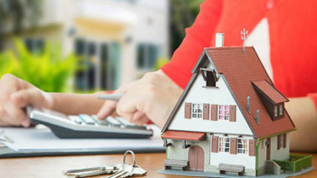 Фотография к новости: Елімізде 7 миллионнан астам азамат ипотека ала алмайды – Божко