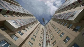 Фотография к новости: Үйіне балкон арқылы кірмек болған ер адам көпқабатты үйден құлап қаза болды