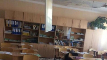 Фотография к новости: Оқушының үстіне мектептің төбесі опырылып құлап түсті 