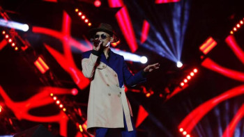 Фотография к новости: Атырауда мерекелік концертті 20 мыңға жуық көрермен тамашалады