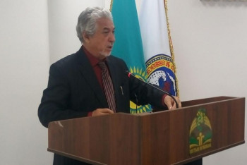 Фотография к новости: Қазақ тілін дамытқымыз келсе, тіл шеруін өткізуіміз керек – Хасен Қожақмет