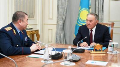 Назарбаев Ішкі істер министрін қабылдады