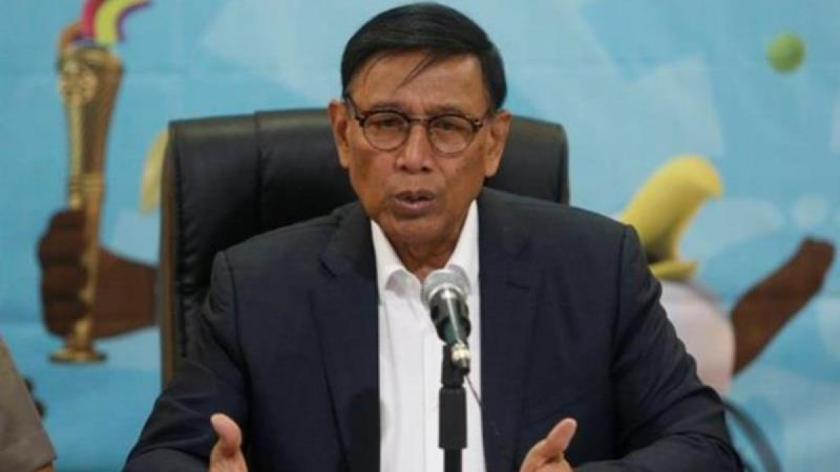 Индонезияда біреу қауіпсіздік министріне пышақпен шабуыл жасады