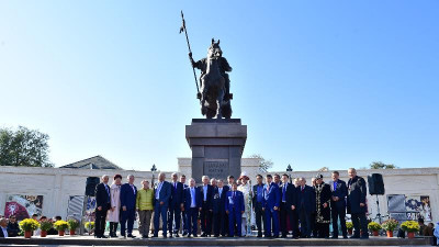 Қаскелеңде Қарасай батырға еңселі ескерткіш қойылды