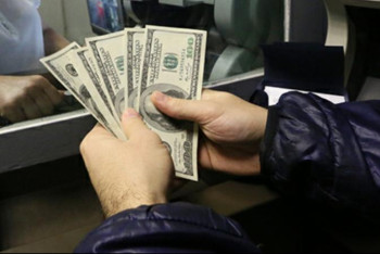 Фотография к новости: Шекарада қомақты ақшамен Қытай азаматы ұсталды