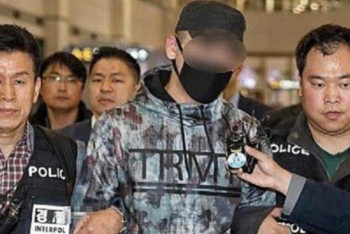 Фотография к новости: Баланы қағып кеткен қазақстандық өз еркімен Оңтүстік Кореяға оралды