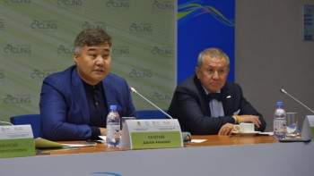 Фотография к новости: Дархан Калетаев өз орнын Нұрлан Смағұловқа босатып берді