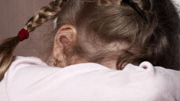 Фотография к новости: ﻿Қыз зорлауға қатысты іс: Бізде бала өмірі үшін күрес пе, әлде статистика үшін бе?