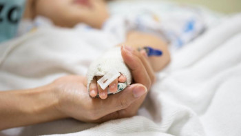 Фотография к новости: Дәрігерлер өкпесіне ауа мен су жиналған бүлдіршінді аман алып қалды