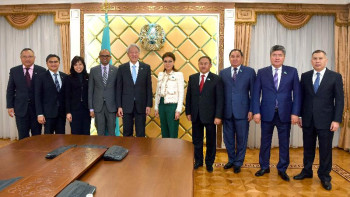 Фотография к новости: Назарбаева Сингапурды Қазақстанға  инвестиция салуға шақырды