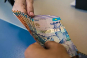 Фотография к новости: 9,6 мыңнан астам отбасы АӘК төлемдерін қайтаруы тиіс