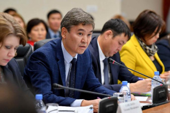 Фотография к новости: Сенатта 2019-2021 жылдарға арналған республикалық бюджетке түзетулер қаралды