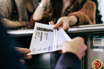 Фотография к новости: Белгілі әртістің былтыр өтіп кеткен концертіне билет сатып келген алаяқ ұсталды