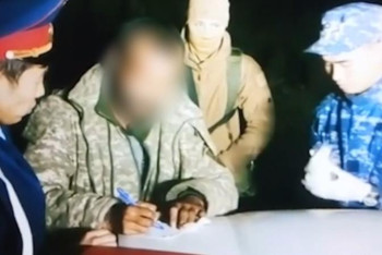 Фотография к новости: Жамбылдық полицейлер есірткі дайындаушыны ұстады