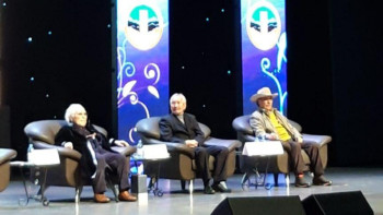 Фотография к новости: ҚазҰУ-да Әбдіжәміл Нұрпейісовтың 95 жылдығына арналған шығармашылық кездесу өтіп жатыр