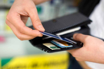 Фотография к новости: Белсенді дебеттік карталардың саны ұлғайып келеді