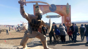 Фотография к новости: Талдықорғанда Орбұлақ шайқасының қойылымы атты мерекелік шара өтіп жатыр