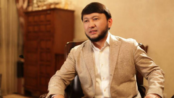 Фотография к новости: Мұхамеджан Тазабек мектепте дәріс оқи алмайды – министр