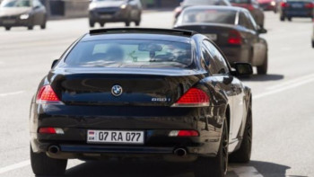 Фотография к новости: Шетелдік нөмірі бар жүргізушілерге айыппұлдар туралы нұсқамалар келетін болады