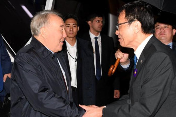 Фотография к новости: Елбасы Жапония астанасына барды