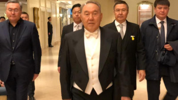 Фотография к новости: Елбасы жапон императорының таққа отыру рәсіміне қандай көлікпен барды