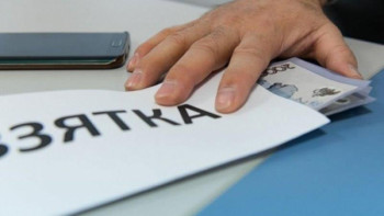 Фотография к новости: Экс-шенеунік алған парасын қайтарып беру кезінде ұсталды