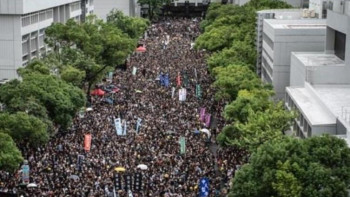 Фотография к новости: Гонконгтағы митинг: билік экстрадициялау туралы заң жобасын қайтарды