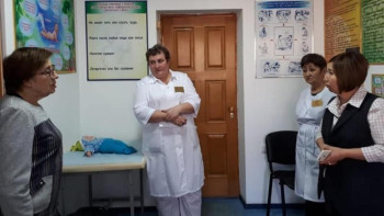 Фотография к новости: Арнайы топ емхана мен ауруханаларды тексеруге шықты