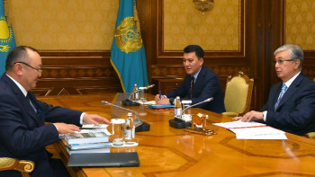 Фотография к новости: Тоқаев Ұлттық кеңес мүшелерін қабылдады