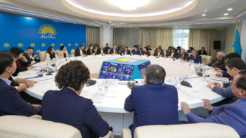 Фотография к новости: Nur Otan партиясында мемлекеттік тілді дамыту жайы сөз болды﻿﻿ 