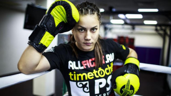 Фотография к новости: Фируза Шарипова рингке қандай жағдайда оралатынын мәлімдеді