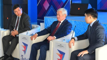 Фотография к новости: Сапарбаев оңтүстіктің жас мамандарын солтүстікке қоныс аударуға шақырды