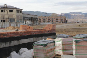 Фотография к новости: Қарқаралыда жаңа тұрғын үйлер салынуда