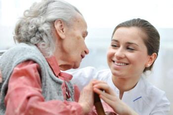 Фотография к новости: Еңбек министрі Қазақстанның әлеуметтік қызметкерлерін кәсіби мерекелерімен құттықтады