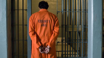 Фотография к новости: Өмір бойы бас бостандығынан айырылған сотталушы түрмеден босап кеткен