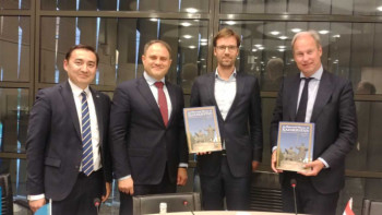 Фотография к новости: Гаагада Қазақстан-нидерландтық қарым-қатынастарды нығайту перспективалары талқыланды